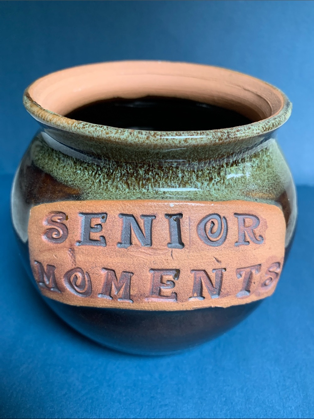 Collectibles Designed Handmade Senior Moments Ceramic Vase. Pre-Owned.Size:4x4.5
